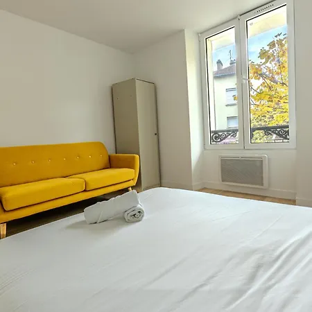 T2 Lumineux Au Centre D 'orsay Proche Gare Rer Apartamento